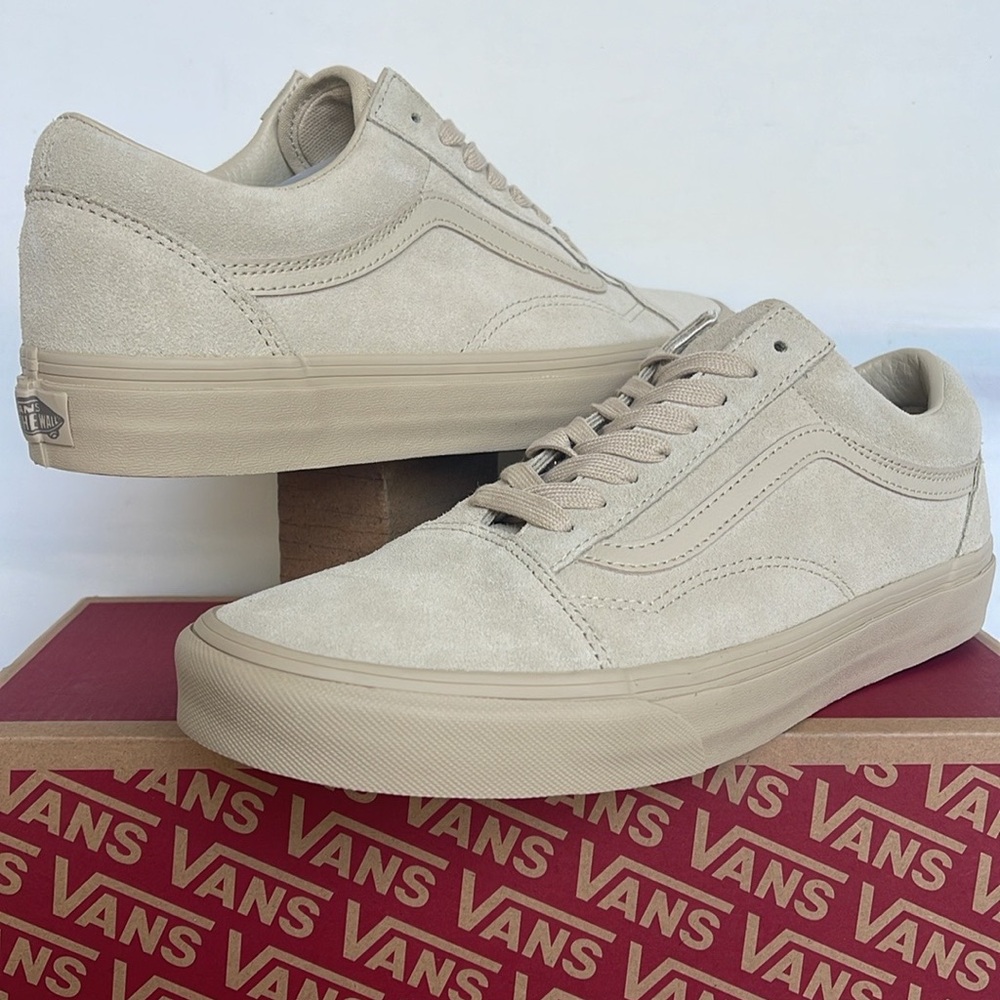 Vans • WMNS Old Skool Mono Suede Tan
VN000CPSTAN
Sneakers - Picture 12 of 16